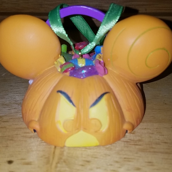 Disney's Mickey Mouse Halloween ornamnet - Picture 2 of 4